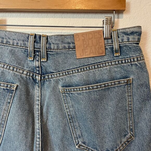 B Sides Blue Jeans Medium Wash Denim Cut-Off High Rise Shorts Women's Size 31 - Picture 3 of 5